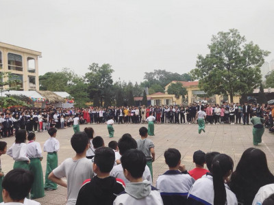 Điểm chuẩn vào các trường THPT của thành phố Hà Nội năm học 2022-2023