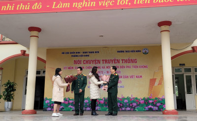 Trường THCS Kiến Hưng tổ chức Chuyên đề "Nói chuyện truyền thống"